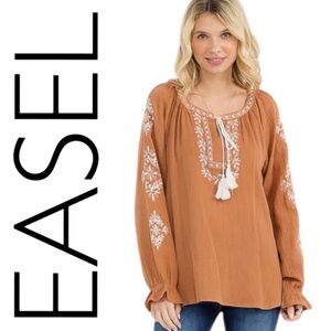 712:  EASEL NWT TOP CAMEL (GG1)